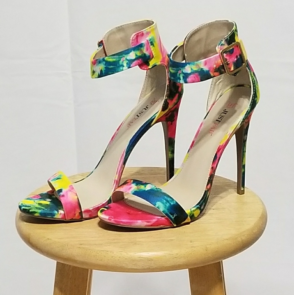 Heeled sandal